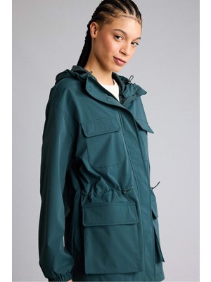 DeFacto Rüzgar Geçirmez Su İtici Kapüşonlu Fermuarlı Yağmurluk F7968AX26SP