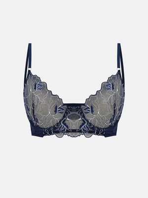 Lc Waikiki Yeni Sezon Balenli Dolgusuz Nakışlı Fantezi Tişört Sütyen