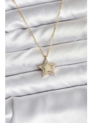 Hkursat Pirinç Gold Renk Zincirli Yıldızlı Model Kadın Kolye