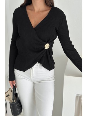 Sofun Kadın Kraveze Tokalı Bluz  Vucudu Saran Yan Detaylı