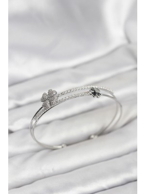 Hkursat Pirinç Gümüş Renk Yonca Model Kadın Bileklik