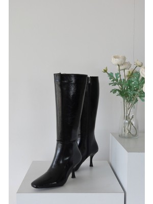 Meral Özgenç Küt Burun Uzun Çizme