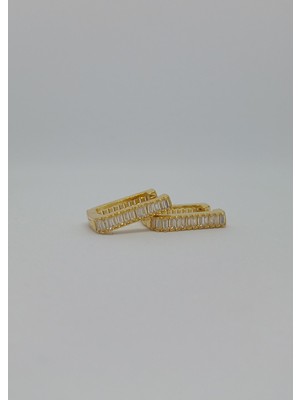 Lunel Silver 925 Ayar Gümüş Kadın Küpe – Işıltılı Taşlarla Şık ve Zarif Model (3,63 Gr.)