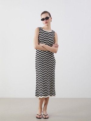 Lc Waikiki Yeni Sezon Bisiklet Yaka Desenli Kadın Triko Elbise