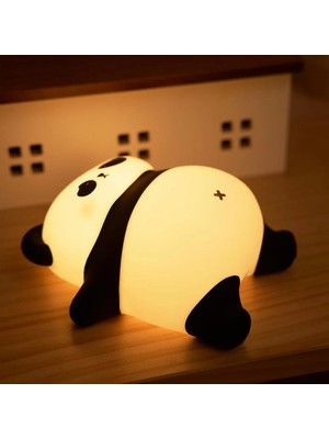 CoverZone Yumuşak Silikon Lying Panda Mini Gece Lambası Dekoratif Işık Derecesi Ayarlanabilir Yatak Odası Lambası Kitap Okuma Lambası Çocuk Odası (Uyuyan Panda - A008)