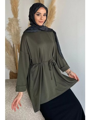 Julude Bisiklet Yaka Yan Yırtmaç Detaylı Bel Bağlamalı Tesettür Tunik P-00019263
