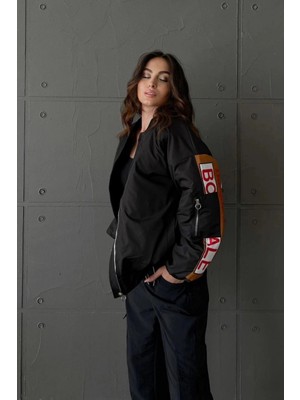 Glam Love Sırt ve Kol Parça Baskılı Bomber Ceket - Siyah