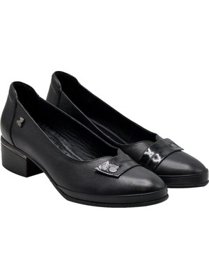 Venüs 2312531Y Kadın Hakiki Deri Topuklu Klasik Ayakkabı