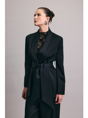 Sateen Kuşaklı Saten Ceket - Siyah