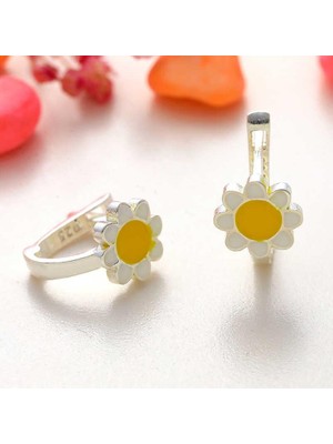 Inure Jewelry Gümüş Papatya Çocuk Küpesi