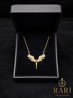 Rari Aksesuar Zirkon Taşlı Melek Kanadı Figürlü Gold Renk Kadın Kolye – Işıklı Özel Hediye Kutulu, 2 Yıl Garantili