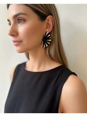 Yelpaze Model Altın Renkli Çelik Küpe- Sevigliler Günü- Doğum Günü Hediyesi