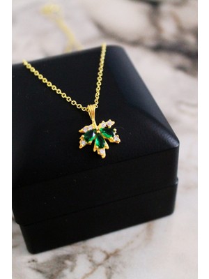 Normadia 925 Ayar Gümüş Çınar Yaprağı Zümrüt Taşlı Kolye, Hediye Paketi
