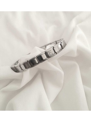 Normadia Şık Çelik E Harfli Italyan Bileklik, Zarif ve Modern Tasarım