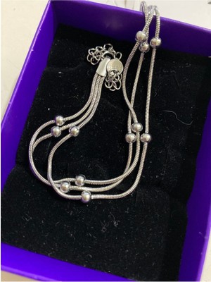 Normadia Şık ve Zarif Üç Zincirli Gümüş Çelik Bileklik, Modern Tarz Için Mükemmel