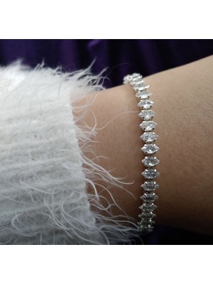 Normadia Zirkon Taşlı Mekik Model Su Yolu Çelik Bileklik