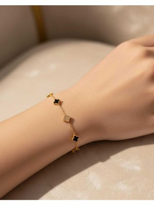 Normadia Şık Siyah Beyaz Zirkon Taşlı Yonca Figürlü Çelik Bileklik, Farklı Boy Seçenekleri