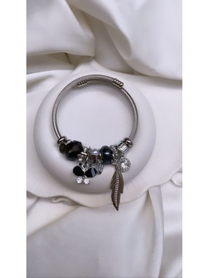 Normadia Şık Gümüş Renk Çelik Bileklik ile Tarzınızı Yansıtın