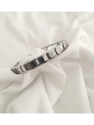 Normadia Şık Çelik Y Harfli Italyan Tarzı Bileklik, Zarif ve Modern Tasarım