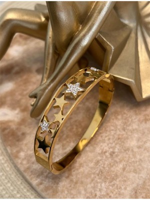 Normadia Yıldız Detaylı Gold Renk Çelik Kelepçe Bilezik