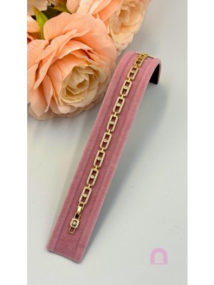 Normadia Şık Taşlı Gold Bileklik, Tarzınıza Renk Katın