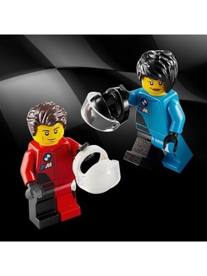 Speed Champions Bmw M4 Gt3 ve Bmw M Hybrid V8 Yarış Arabaları 76922 – 9 Yaş ve Üzeri Çocuklar Için Doğum Günü Hediyesi Fikri, 2 Kasklı Sürücü Minifigürü Içeren Oyuncak Yapım Seti (676 Parça)