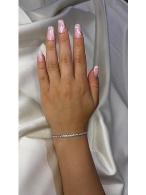 Normadia Kadın Gümüş Renk Zirkon Taşlı Su Yolu Bileklik