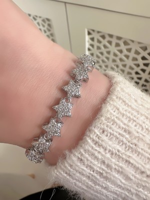 Normadia Parlak Zirkon Çelik Bileklik, Şık ve Dayanıklı Takı Tasarımı