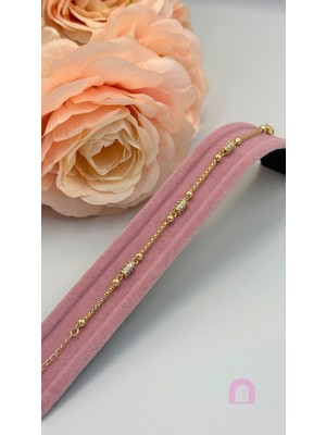 Normadia Şık Taşlı Gold Bileklik ile Tarzınıza Zarif Dokunuş