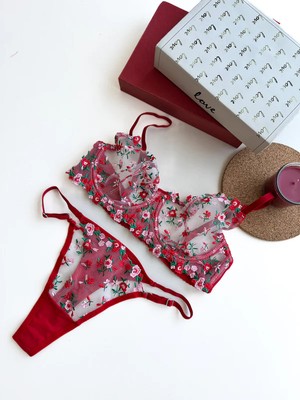 Undressa Büyük Beden Dantel Brode Desteksiz Sütyen Takımı