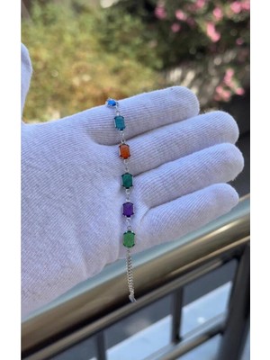 Normadia Renkli Zirkon Taşlı Gümüş Renk Bileklik 18 Cm, Şık ve Özel Tasarım