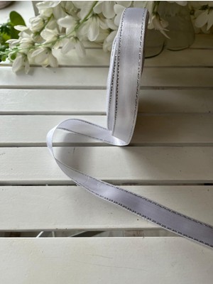 Kenarı Gri Simli Saten Kurdele, 2 cm Eninde, 30 Metre