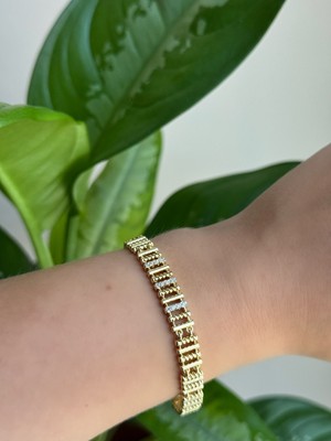 Normadia Zirkon Taşlı Kısa Çizgili 14K Altın Kaplama Bileklik, Şıklığınızın Yansıması