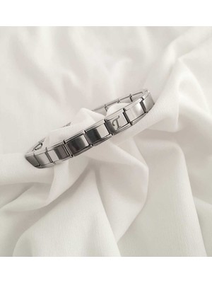 Normadia Paslanmaz Çelik T Harfli Elegant Bileklik, Şık ve Dayanıklı Takı