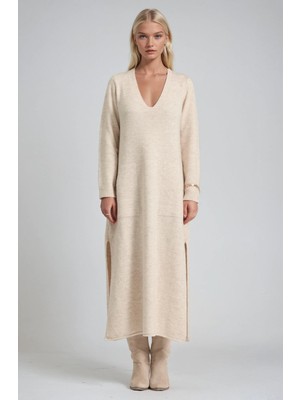 Lijuri V Yaka Yan Yırtmaçlı Triko Maxi Elbise 2019