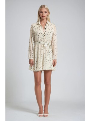 Lijuri Puantiyeli Kuşaklı Düğmeli Gömlek Yaka Mini Kloş Elbise 2022