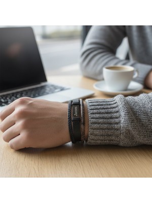 Vaoov Kişiye Özel Isimli Kahverengi Yılan Derisi Bileklik