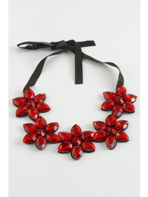 Ayena Moda Çiçek Taşlı Yaka Kolye