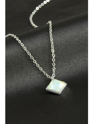 Ayena Moda Kare Cam Kolye