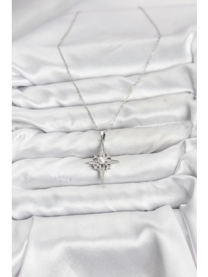 ForWhat Zarif Boyunlar Için Silver Çelik Zincirli Zirkonlu Kutup Yıldızı Kadın Kolye