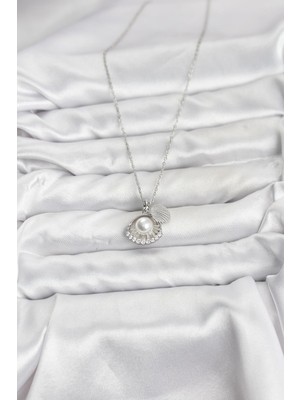 ForWhat Zarif Boyunlar Için Silver Çelik Zincirli Zirkonlu Incili Deniz Kabuğu Kadın Kolye