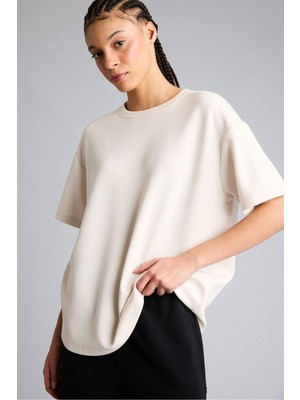 DeFacto Oversize Bisiklet Yaka Sporcu Modal Kısa Kollu Tişört D7127AX26SP