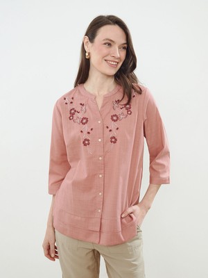 Lc Waikiki Yeni Sezon Kaçık Yaka Çiçek Nakışlı Bluz