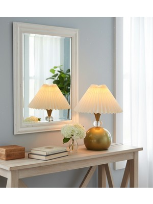 Decodelight Eskitme Boya Kristal Taşlı Küre Metal Ayaklı 22 cm Açık Krem Pileli Şapkalı Modern Abajur Masa Lamba