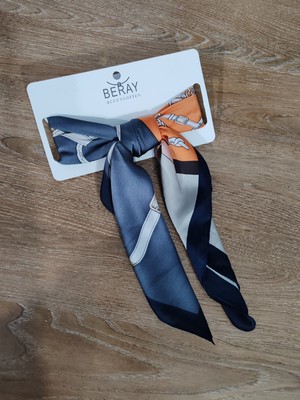 Cadde Dükkanı Beray 70*70 cm Desenli Saten Fular Laci Turuncu Kemer Desenli