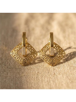 Zeino Labirent Grek Desenli Kare Zirkon Taşlı Küpe - 14K Altın Kaplama - 27 mm