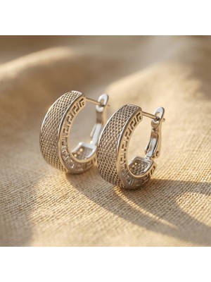 Zeino Kalın Kafes ve Labirent Desenli Yarım Halka Küpe - Gümüş Rengi Kaplama, 2 cm Çap