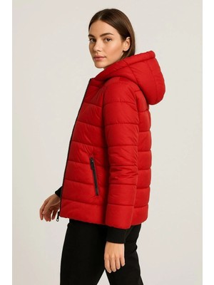 Giyim Center Kadın Şişme Kapüşonlu Fermuarlı Mont Su Itici Kapitone Astarlı Kumaş Cepli Kışlık Rahat Kalıp - Kırmızı