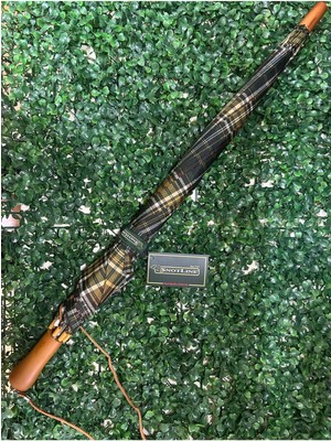 Normadia Renkli Uzun Kadın Şemsiye, Şık ve Hafif Askılı Tasarım