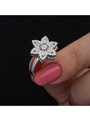 Inure Jewelry ​gümüş Ayarlanabilir Yıldız Baget Taşlı  Dönen Stres Kadın Yüzük